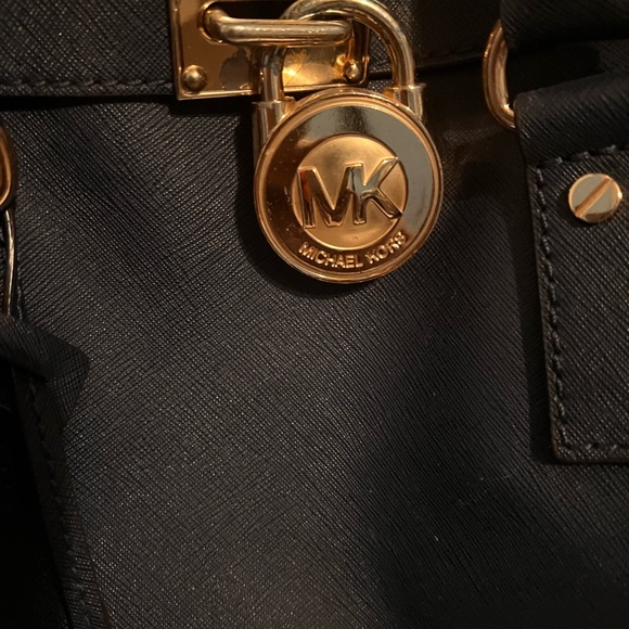 Michael Kors purse - Picture 2 of 5